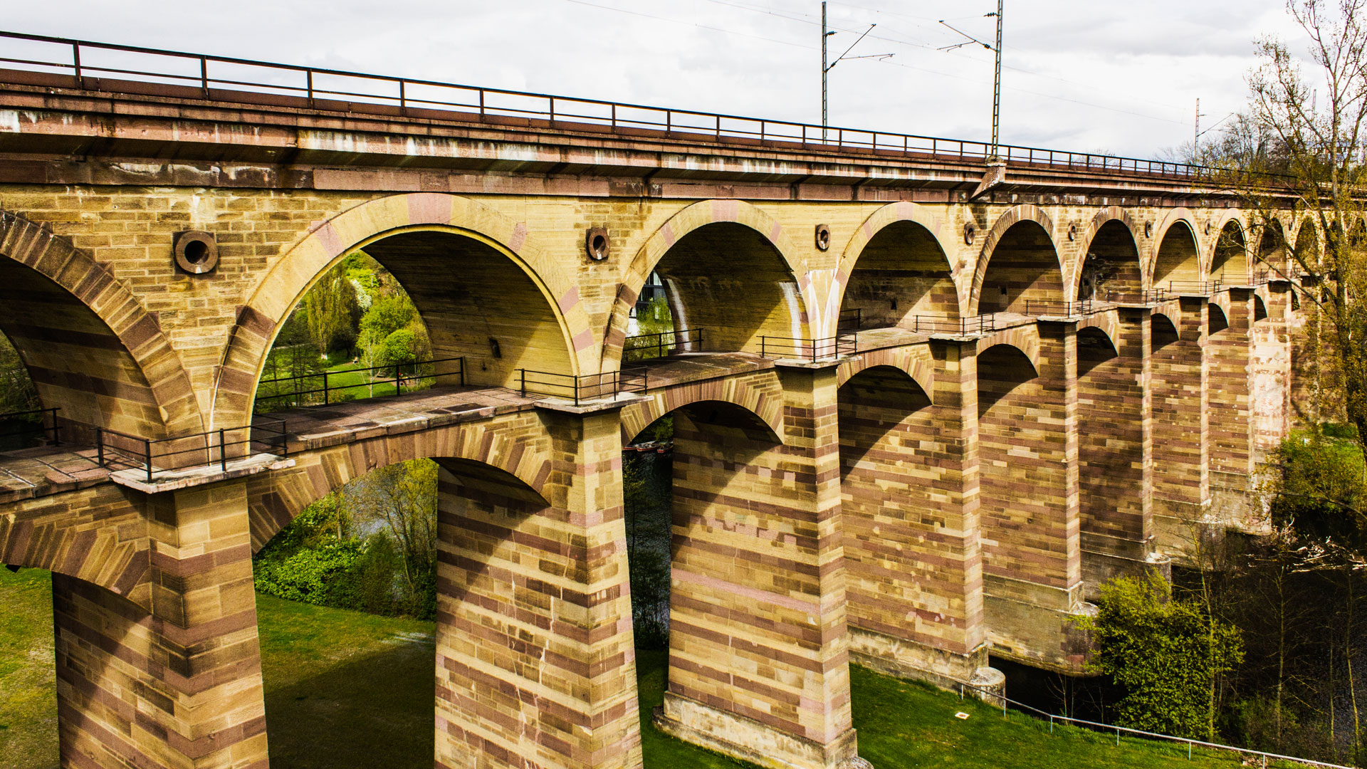 hochauflösenden Fotografie von einer Brücke